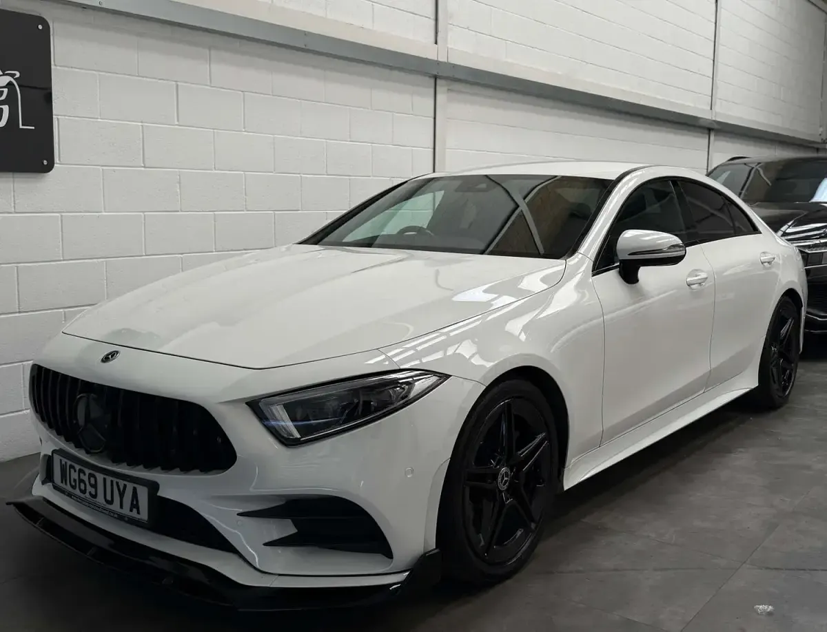 Käytetty Mercedes CLS350 AMG line 2019 Valkoinen Coupe - kaksiovinen