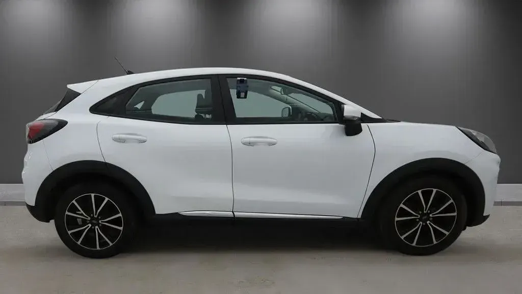 Used Ford Puma Titanium 125 HP (91 kW) 2021 White SUV