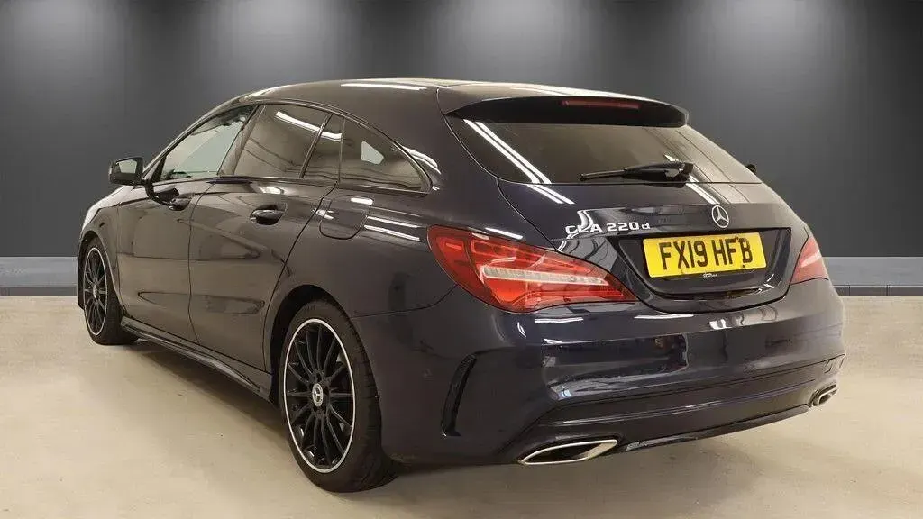 Used Mercedes CLA220 Shooting Brake AMG line 170 HP (125 kW) 2019 Blue Estate