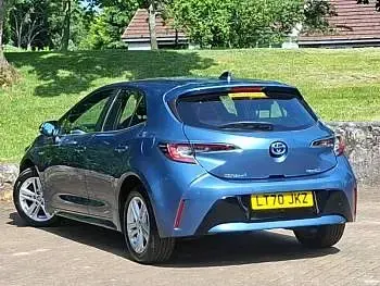 Used Toyota Corolla 122 HP (89 kW) 2020 Blue Hatchback