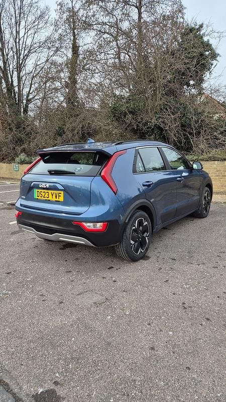 Used Kia Niro 150 kW (204 HP) 2023 Blue SUV