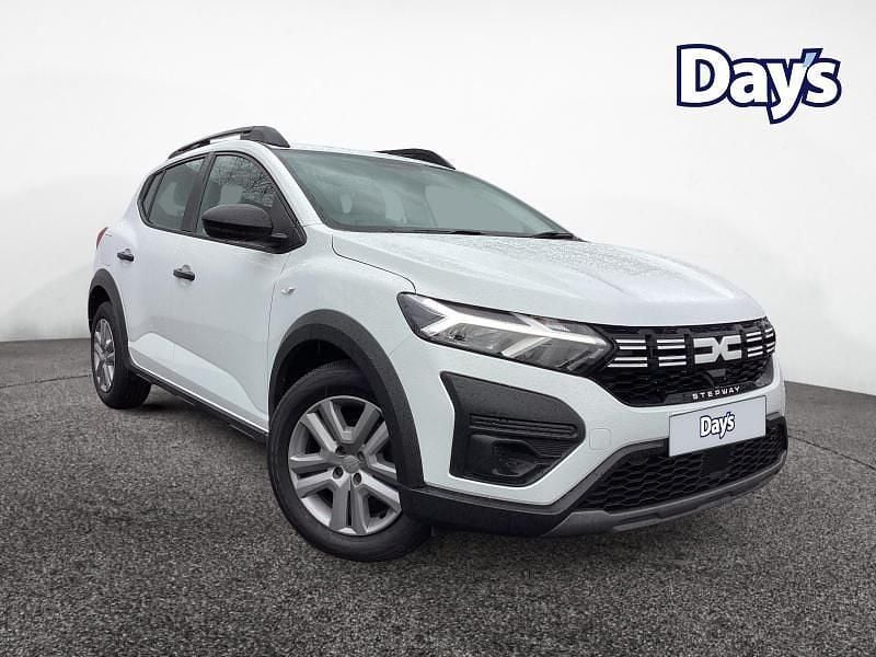 Used Dacia Sandero Essentiel 90 HP (66 kW) 2023 White Hatchback