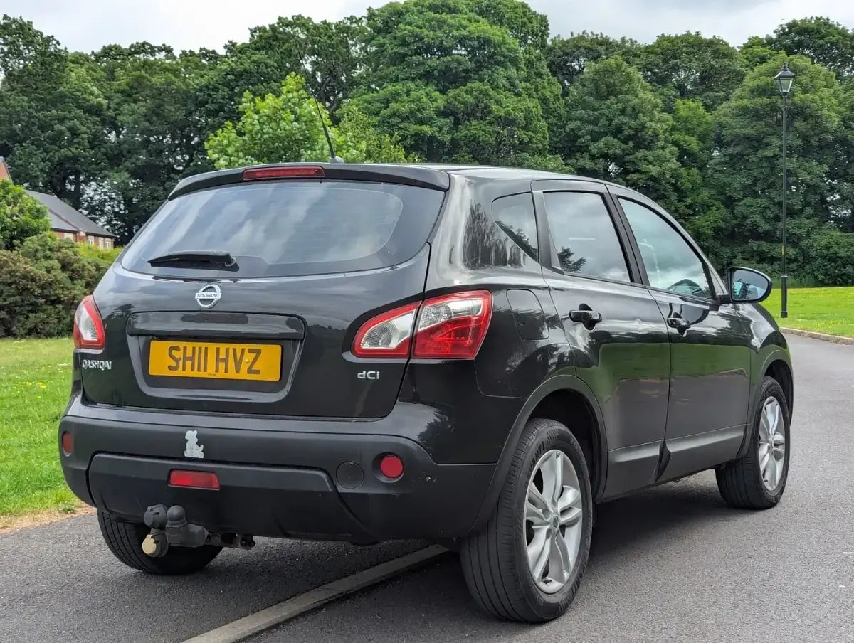 Used Nissan Qashqai Acenta 150 HP (110 kW) 2011 Black SUV