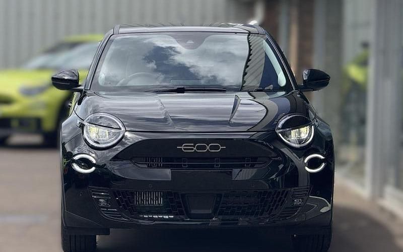 New Fiat 600 101 HP (74 kW) 2025 SUV