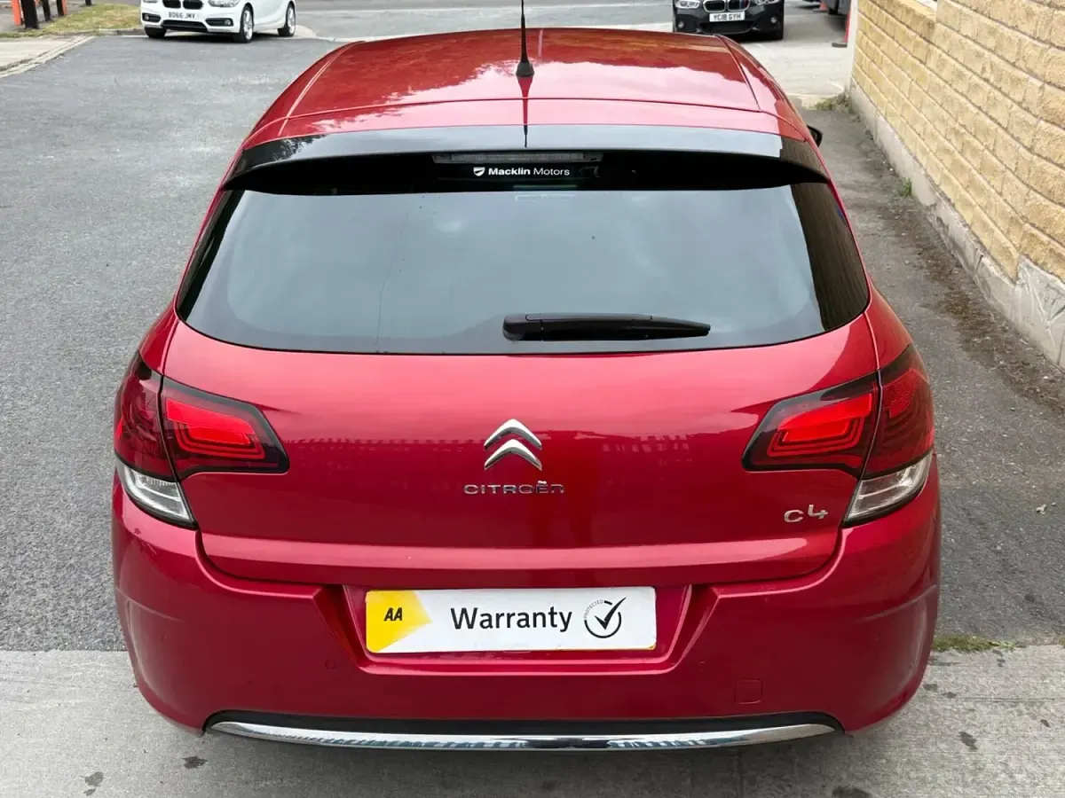 Used Citroën C4 Platinum 100 HP (73 kW) 2018 Red Hatchback