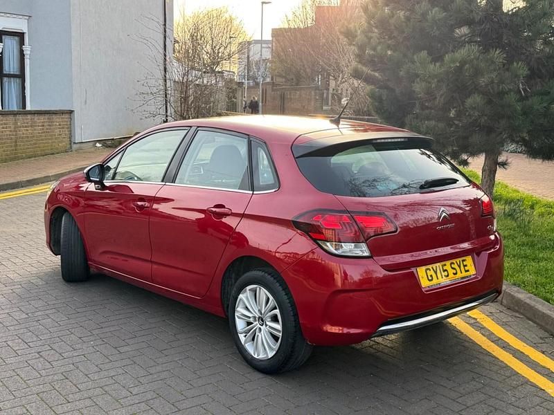 Used Citroën C4 Flair 114 HP (83 kW) 2015 Red Hatchback