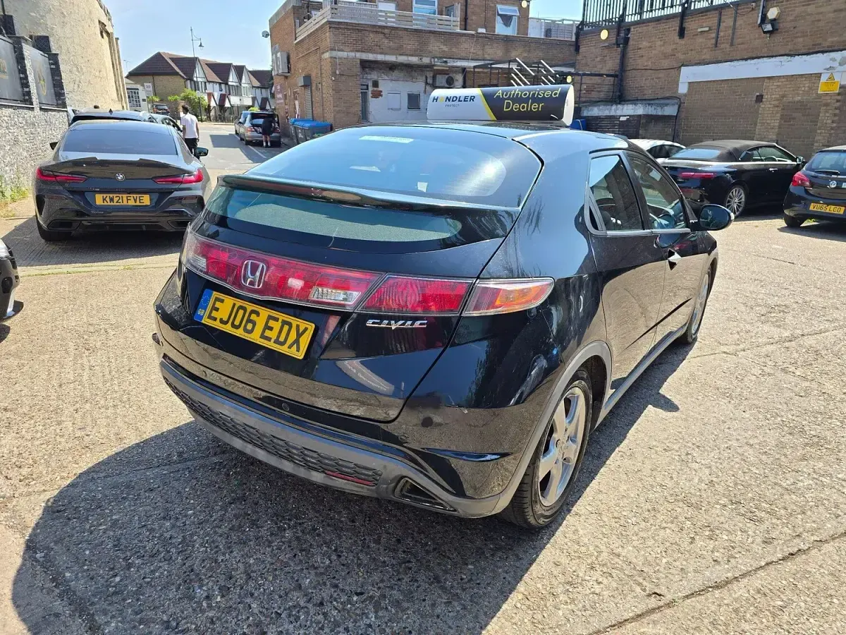 Used Honda Civic SE 138 HP (101 kW) 2006 Black Hatchback
