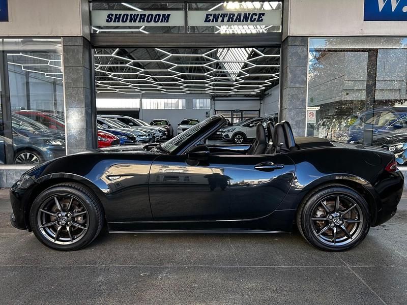 Begagnad Mazda MX5 Inclusive 131 HK (96 kW) 2016 Svart Cab