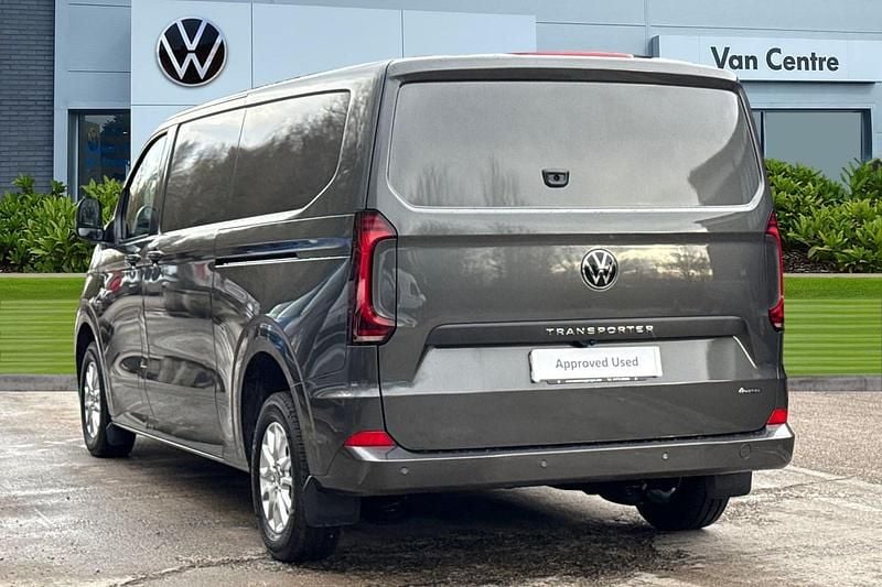 New VW Transporter Pro 148 HP (108 kW) 2025 Grey Van