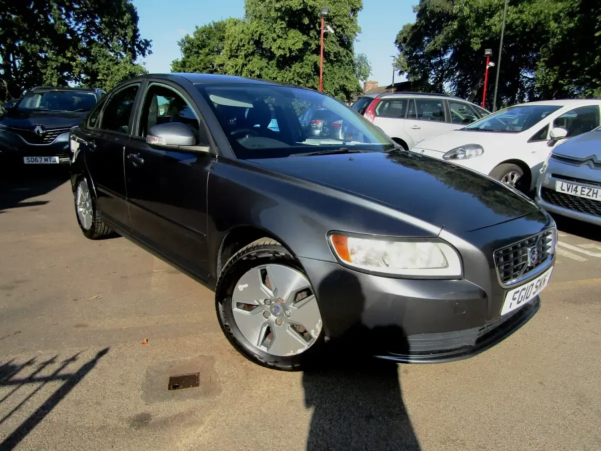 Used Volvo S40 115 HP (84 kW) 2010 Grey Sedan