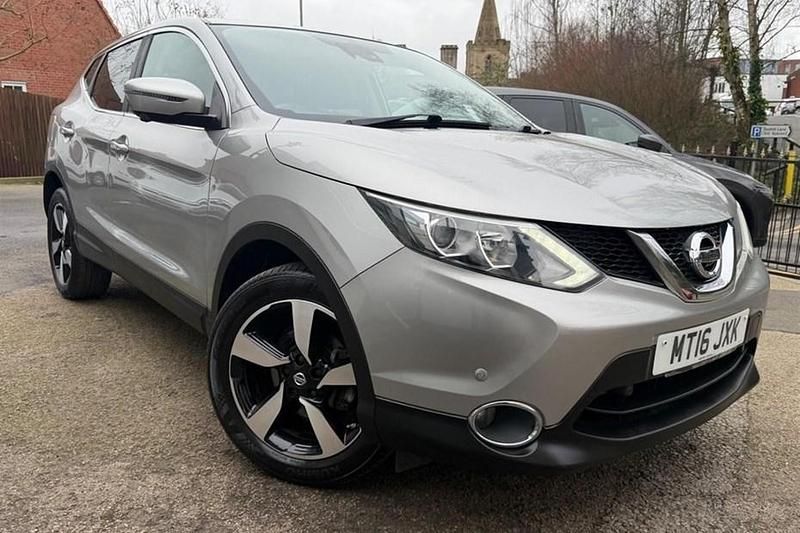 Used Nissan Qashqai N-Connecta 2016 Silver SUV
