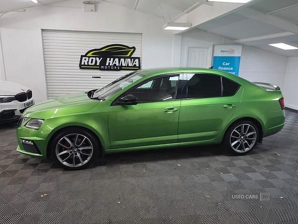 Begagnad Skoda Octavia vRS 184 HK (135 kW) 2017 Grön Halvkombi