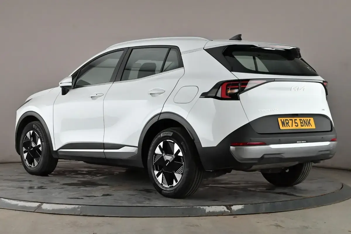 Used Kia Sportage 235 HP (172 kW) 2025 White SUV