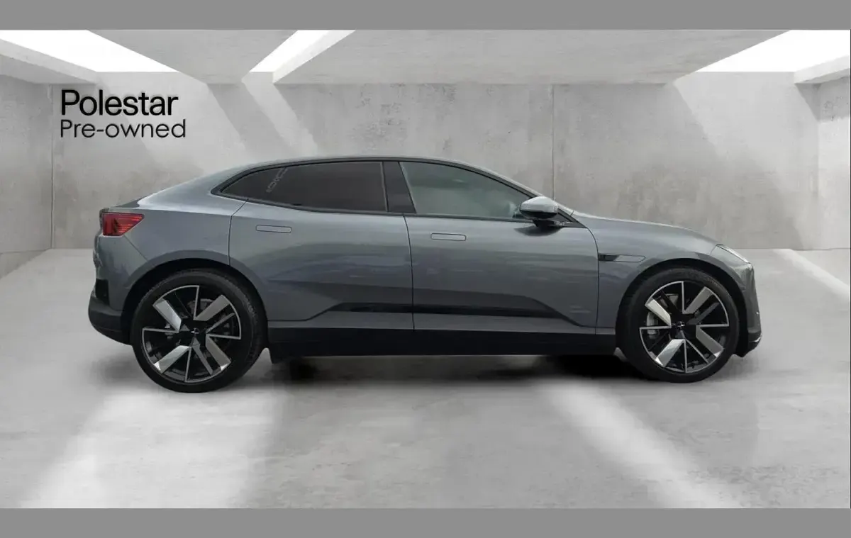 Ny Polestar 4 Plus 196 kW (267 HK) 2026 Grå SUV