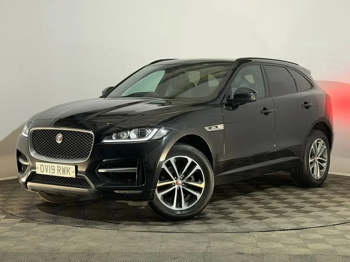 Used Jaguar F-Pace R-Sport 180 HP (132 kW) 2019 Black SUV