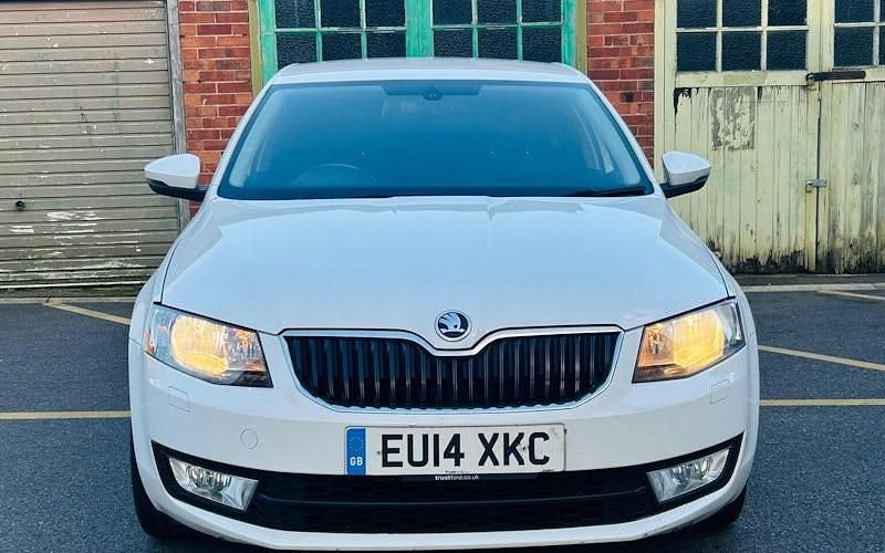 Used Skoda Octavia Elegance 140 HP (102 kW) 2015 Hatchback