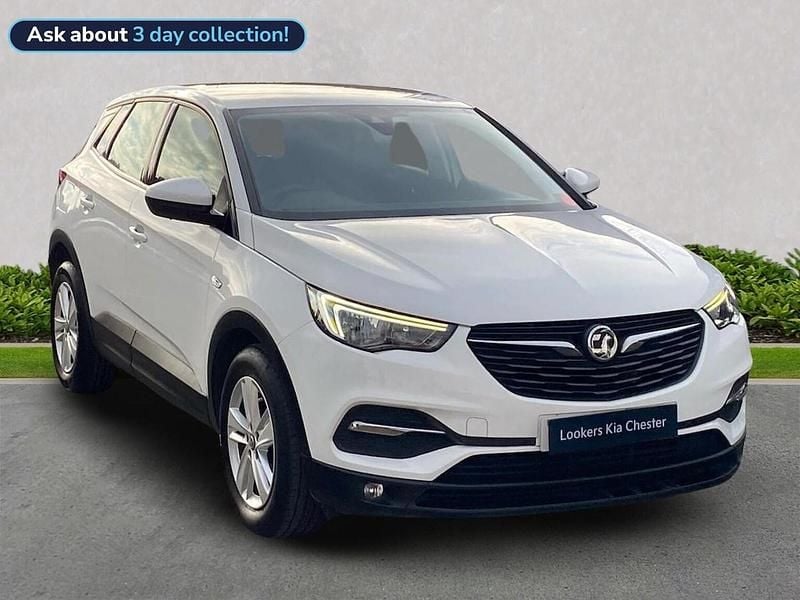 White Used 2018 Vauxhall Grandland X SUV | £7,989 (Fair price) - Image 1/4