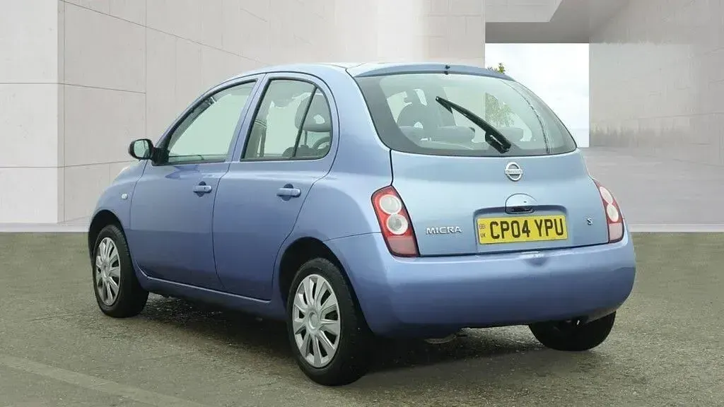 Usado Nissan Micra SE 2004 Azul Citadino
