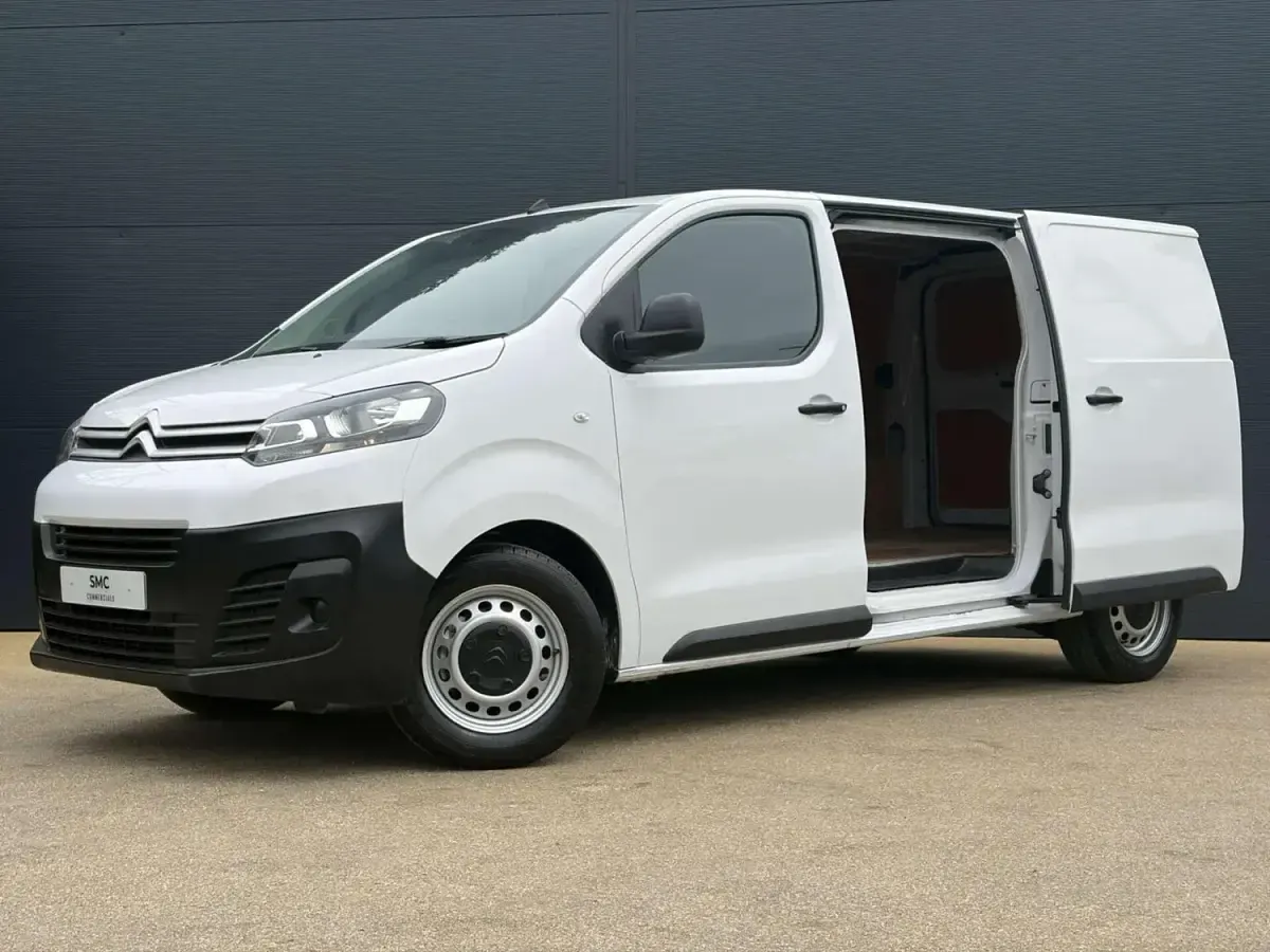 Używany Citroën Dispatch 2023 Biały Minivan
