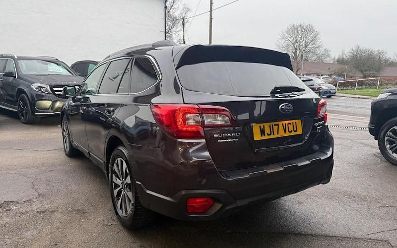 Used Subaru Outback Premium 150 HP (110 kW) 2017 Grey Estate