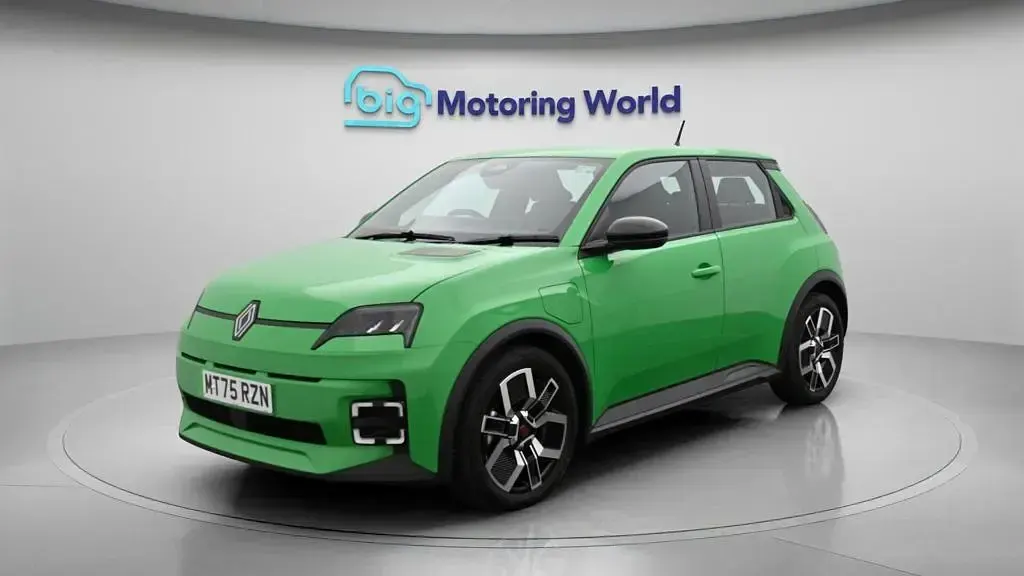 Used Renault R5 Evolution 88 kW (120 HP) 2025 Hatchback