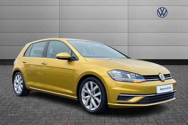 Yellow Used 2017 VW Golf VII SE Hatchback | £9,999 (Fair price) - Image 1/4