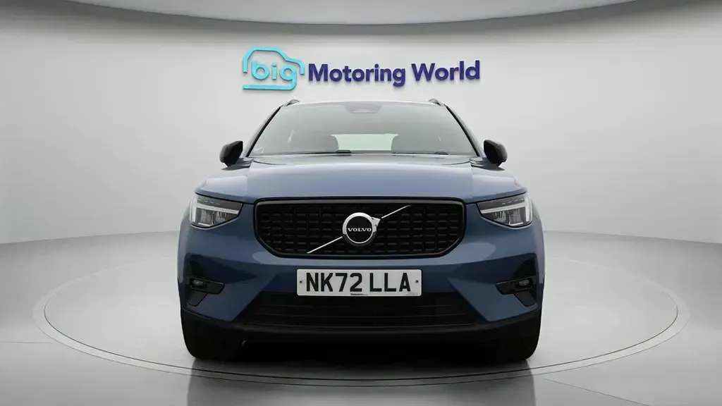 Second-hand Volvo XC40 Plus 163 CP (119 kW) 2022 Albastru SUV