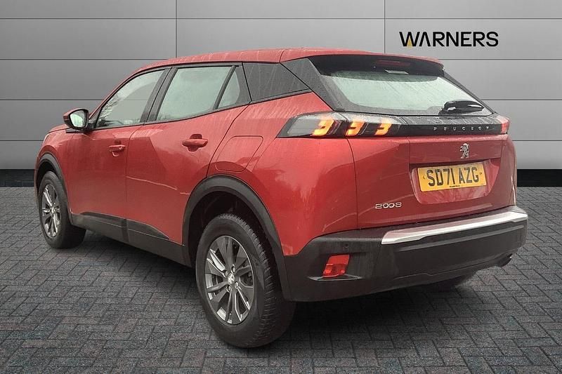 Used Peugeot 2008 Active Premium 100 HP (73 kW) 2021 Red SUV
