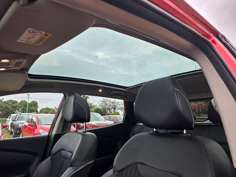 Used Renault Kadjar Signature 2016 Red SUV