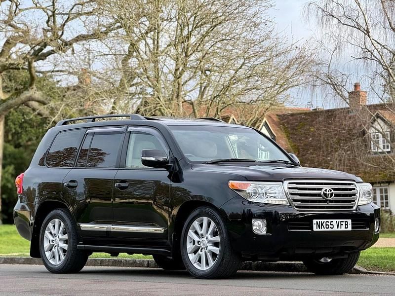 Used Toyota Land Cruiser 272 HP (200 kW) 2015 Black Estate