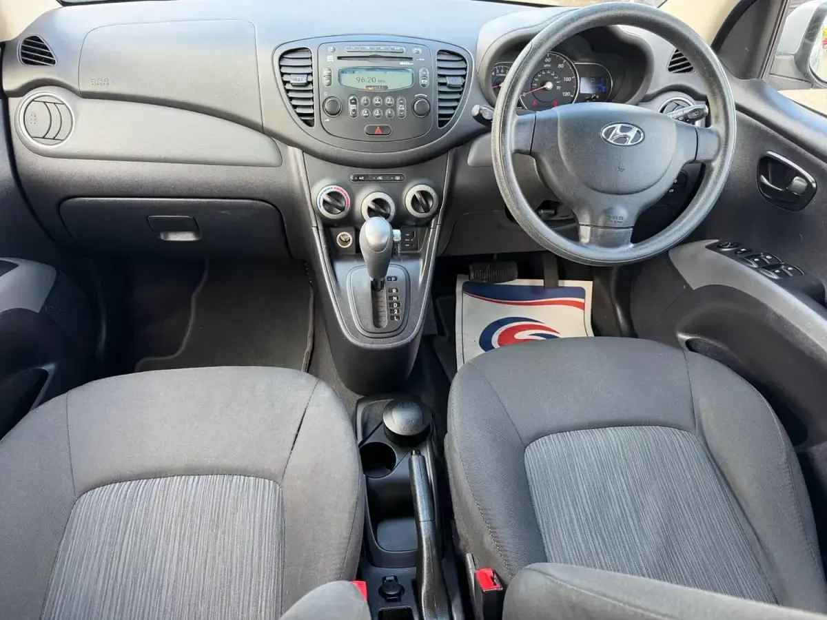 Used Hyundai i10 Active 2013 Silver Hatchback