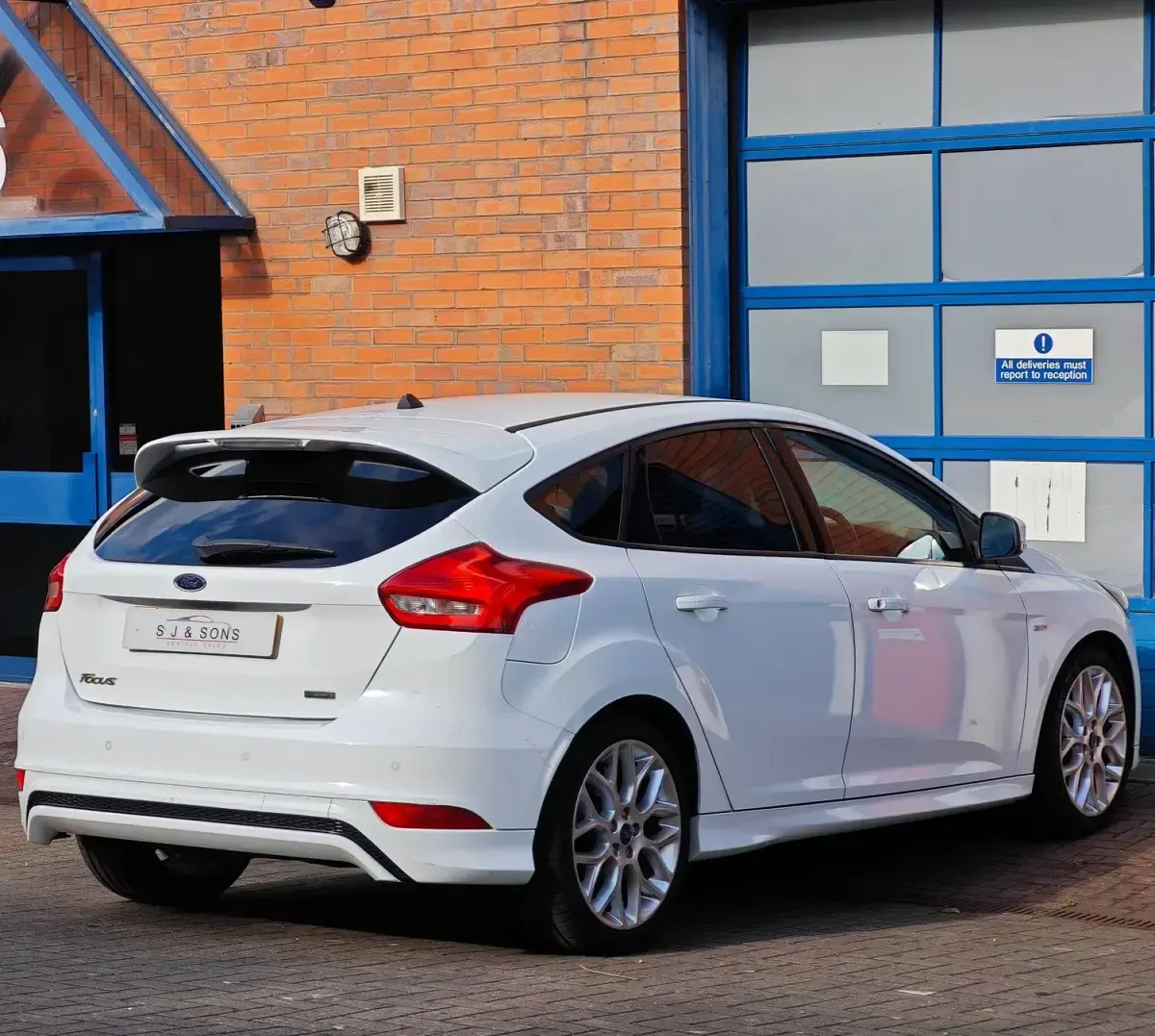Used Ford Focus ST-Line 2018 White Hatchback