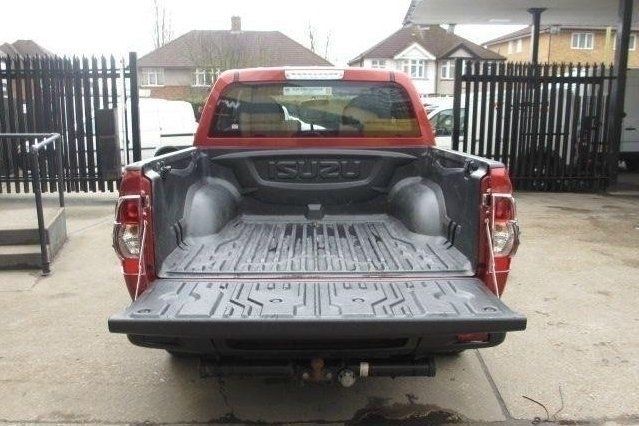 Used Isuzu Pick up 134 HP (98 kW) 2010 Pickup