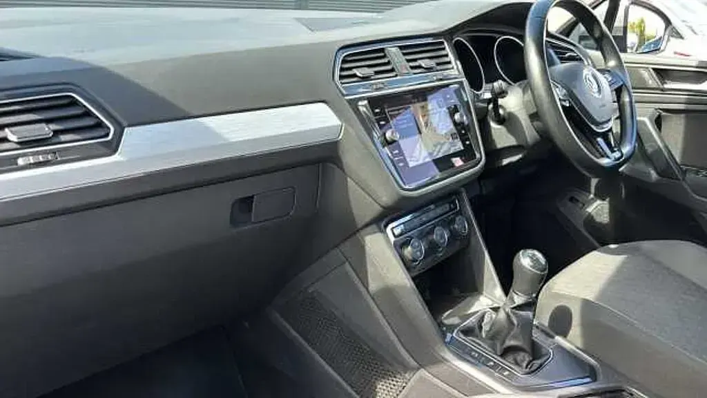 Used VW Tiguan Match 150 HP (110 kW) 2020 Silver SUV