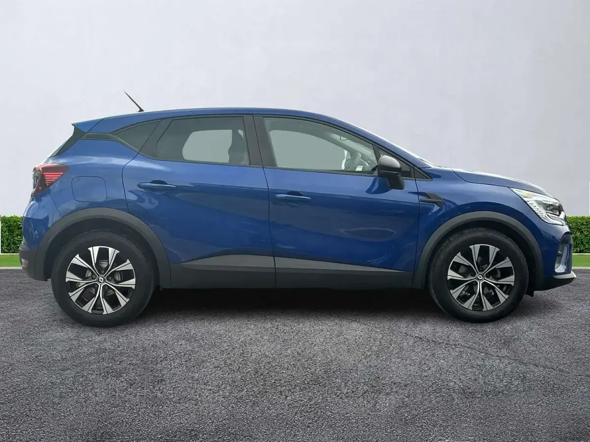 Used Renault Captur Evolution 91 HP (66 kW) 2023 Blue SUV
