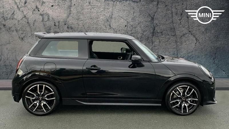 Used Mini Cooper S Hatch 201 HP (147 kW) 2025 Black Hatchback