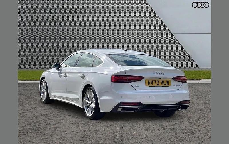 Usado Audi A5 Sportback Sport 147 HP (108 kW) 2024 Branco Citadino