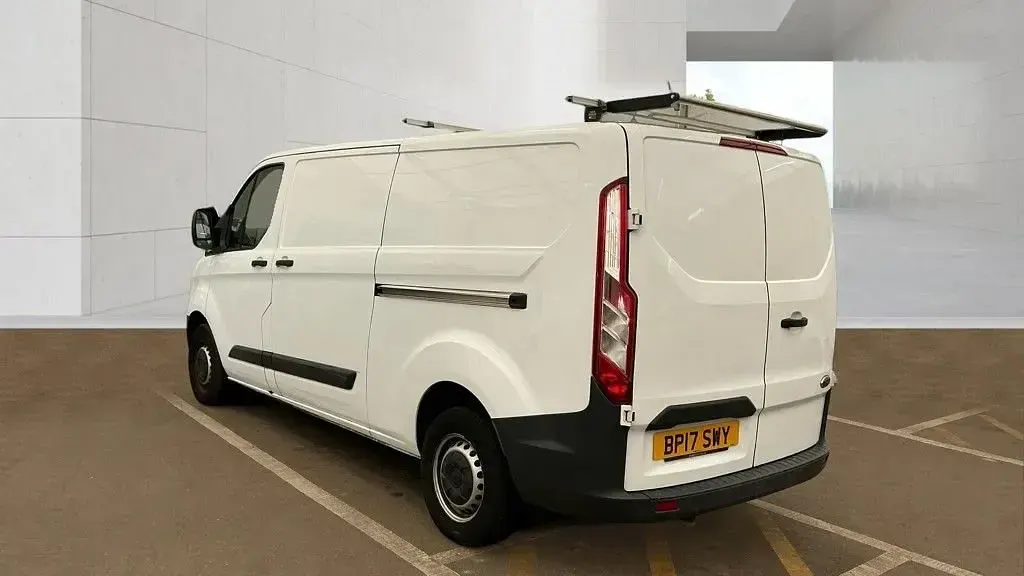Used Ford Transit Custom 130 HP (95 kW) 2017 White Van