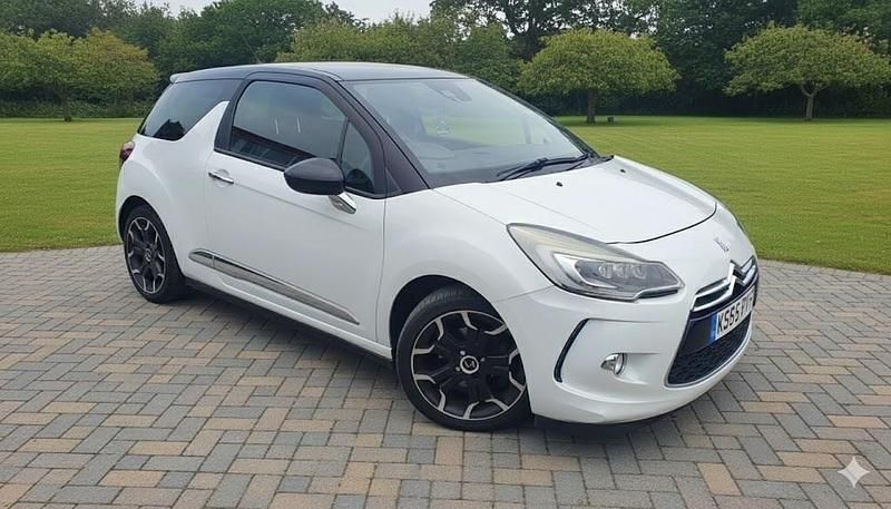 Used DS Automobiles DS3 DSport 120 HP (88 kW) 2015 White Hatchback