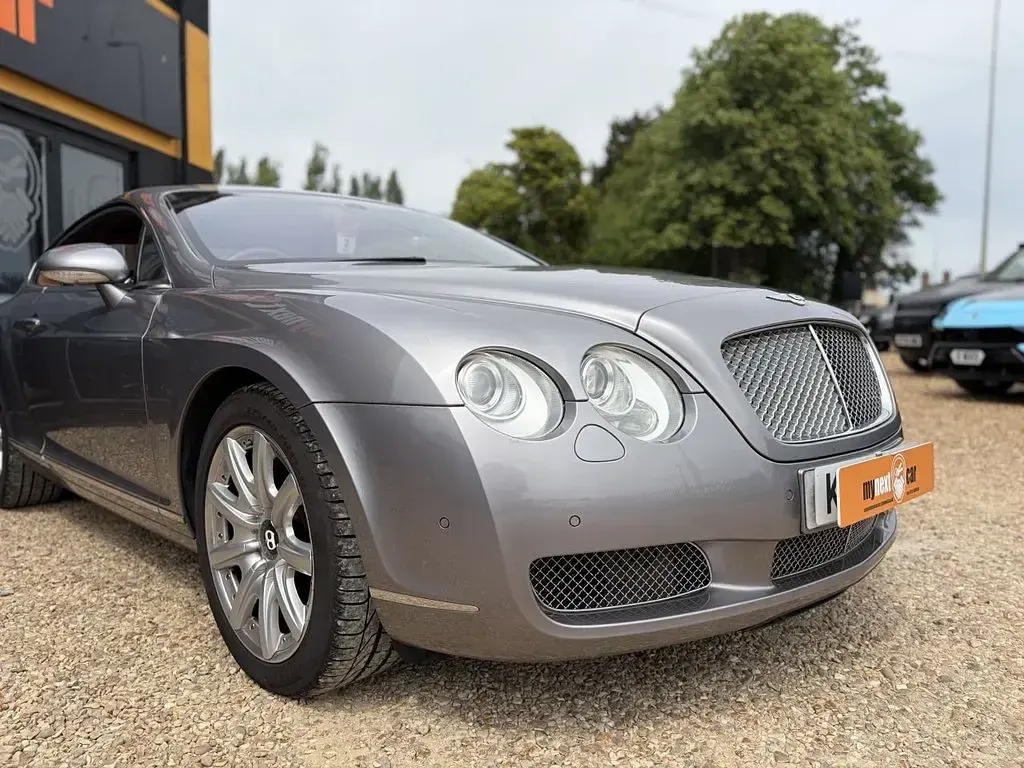 Used Bentley Continental 552 HP (405 kW) 2005 Silver Coupe