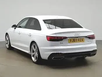 Używany Audi A4 Black Edition 163 KM (119 kW) 2020 Biały Sedan/Limuzyna