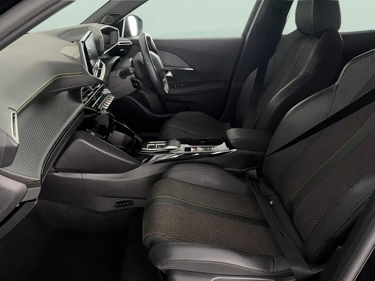 Used Peugeot 2008 GTi 100 kW (136 HP) 2023 Black SUV