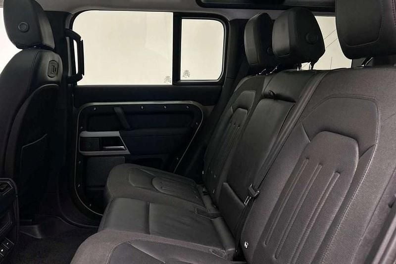 Used Land Rover Defender First Edition 237 HP (174 kW) 2020 Green SUV