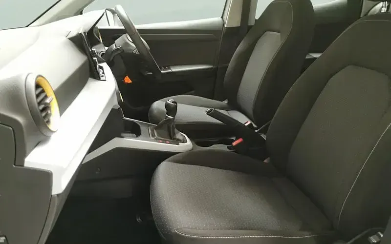 Used Seat Arona SE 95 HP (69 kW) 2025 SUV