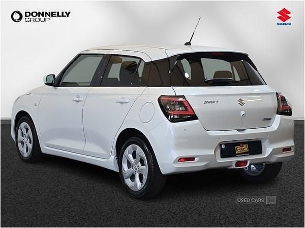New Suzuki Swift 82 HP (60 kW) 2025 White Hatchback