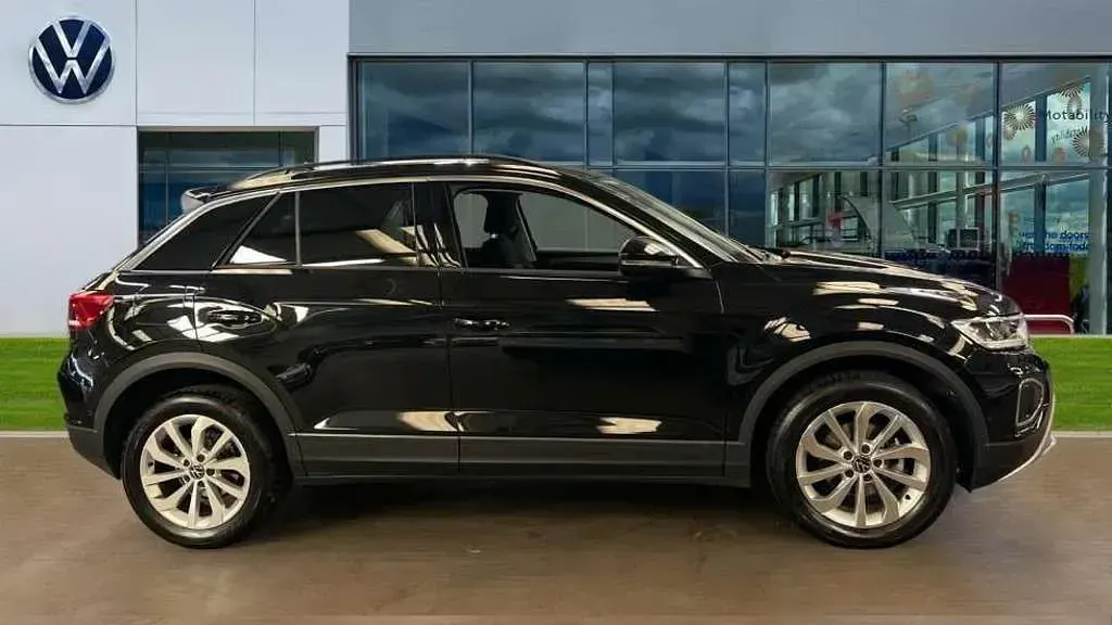 Used VW T-Roc Match 150 HP (110 kW) 2025 Black SUV