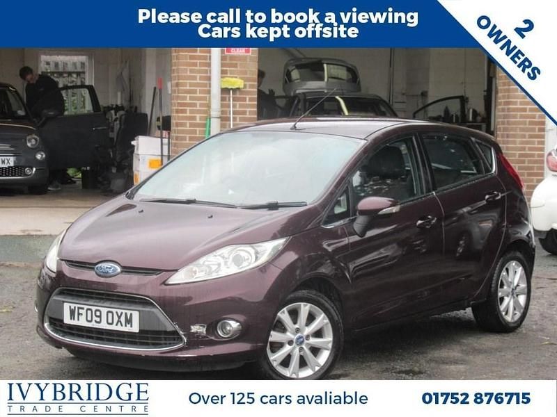 Red Used 2009 Ford Fiesta Zetec Hatchback | £2,395 (Fair price) - Image 1/2