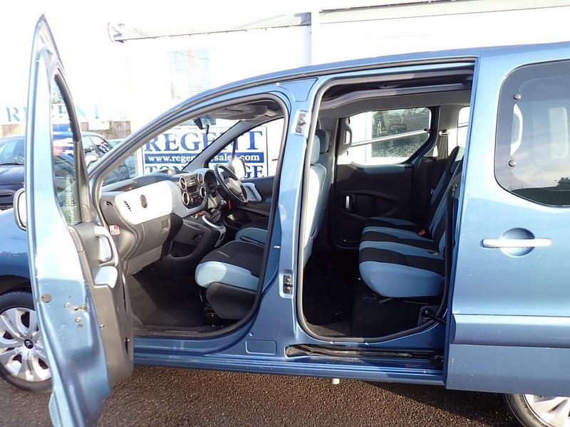 Usado Citroën Berlingo 90 HP (66 kW) 2014 Azul Monovolume