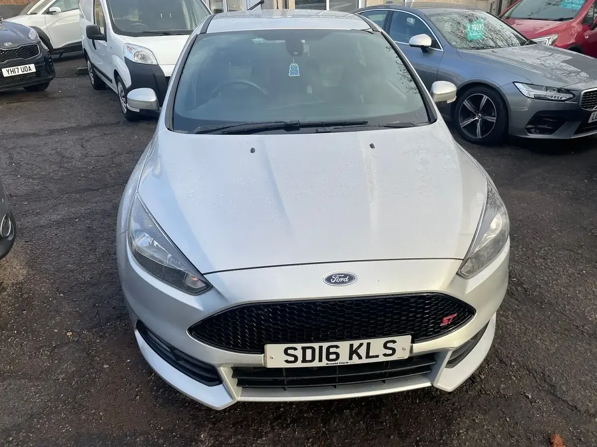 Used Ford Focus ST 185 HP (136 kW) 2016 Silver Hatchback