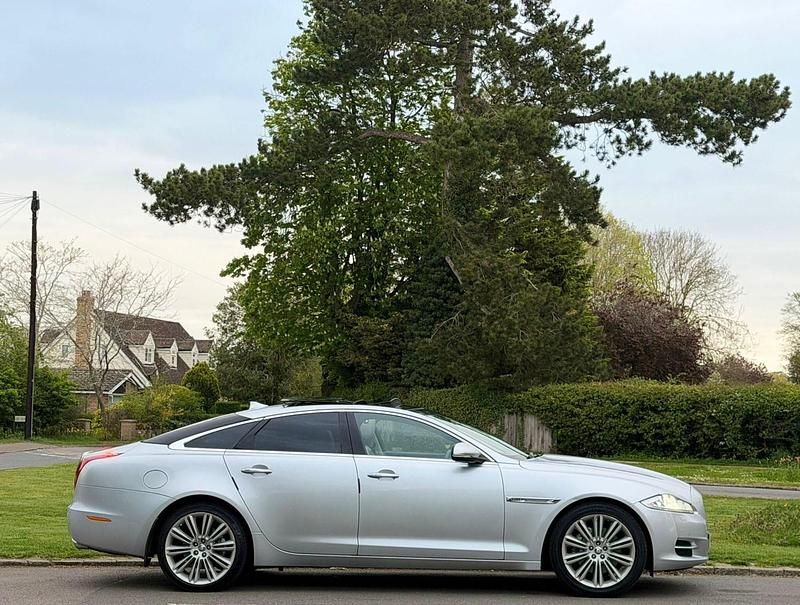 Used Jaguar XJ Portfolio 275 HP (202 kW) 2013 Silver Sedan